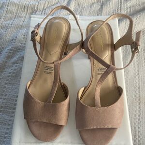 Liz Claiborne T-strap heel size 8